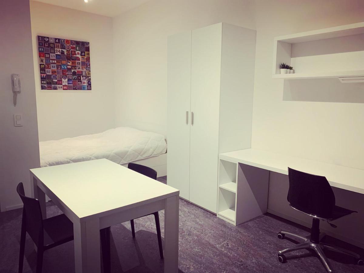 Grand Place Apartment *